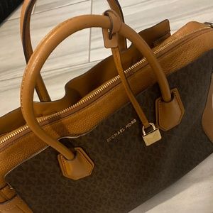 Michael Kors Tote